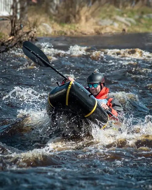 Koskenlaskua packraftilla